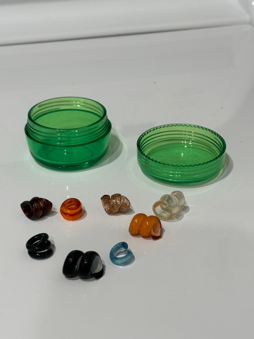 😎3/$20‼️8 Vintage Barbie Spiral Bracelets with Acrylic Box - Picture 2 of 11